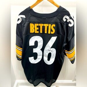 Jerome BETTIS “the Bus” autographed jersey #36. From my personal collection